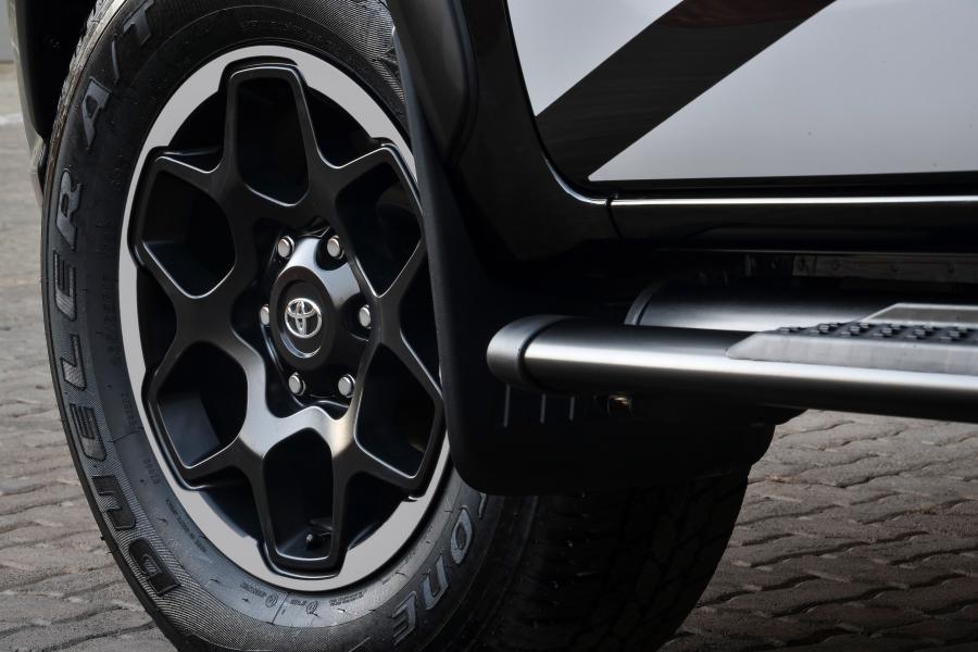 Колеса Toyota Hilux GR Sport Double Cab 2019 года  (ZA) (фото 27 из 43)